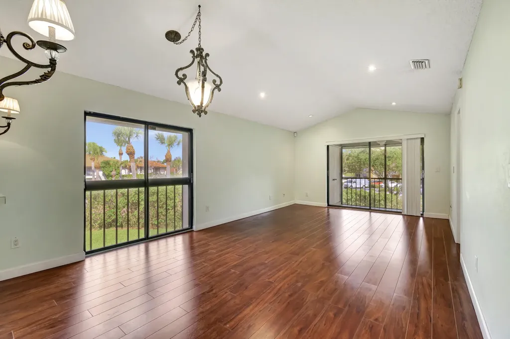 351 Club Circle Boca Raton FL 33487
