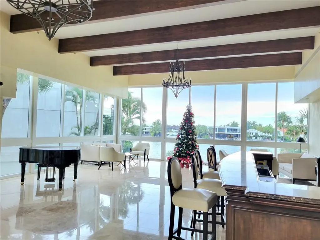 20281 E Country Club Drive E Aventura FL 33180