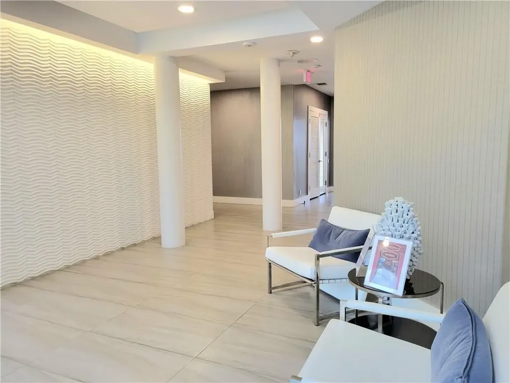 20281 E Country Club Drive E Aventura FL 33180