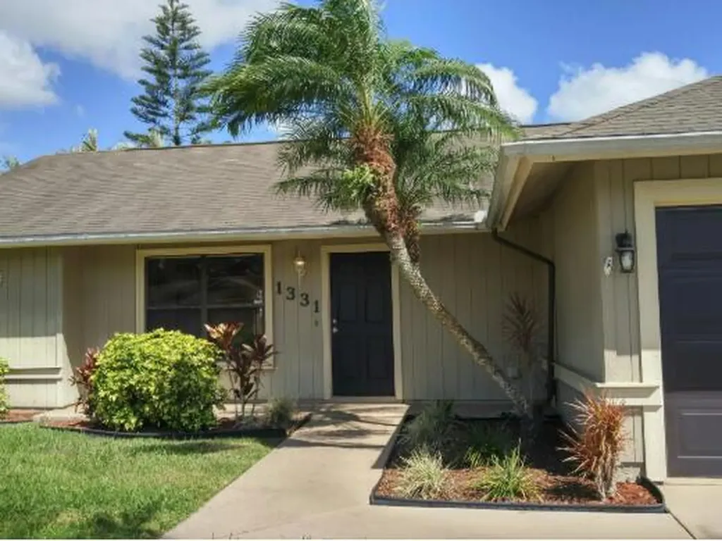 1331 SW Bellevue Avenue Port St Lucie FL 34953
