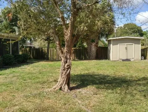 1331 SW Bellevue Avenue Port St Lucie FL 34953