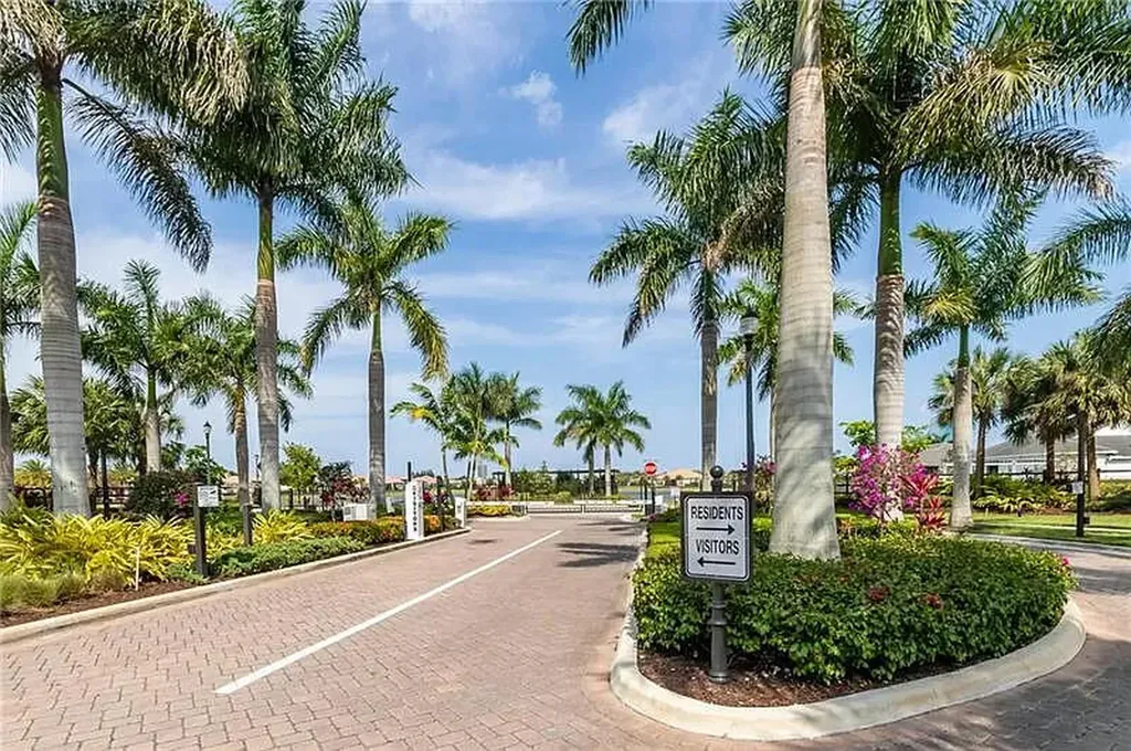 5716 S Sterling Ranch Davie FL 33314