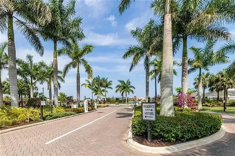 5716 S Sterling Ranch Davie FL 33314