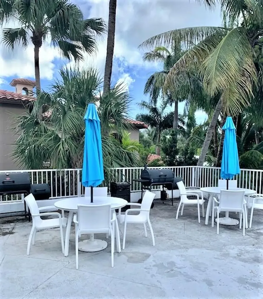 2426 SE 17th Street Fort Lauderdale FL 33316