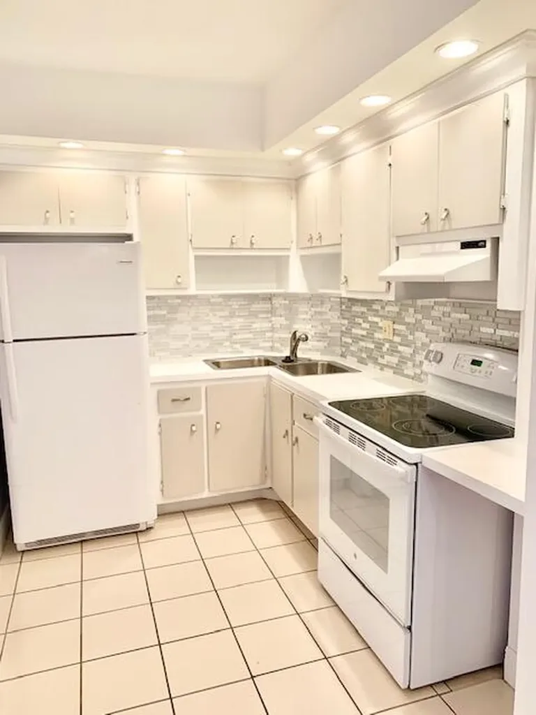 2426 SE 17th Street Fort Lauderdale FL 33316