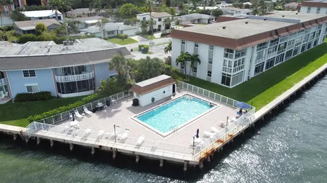 410 Wilma Circle Riviera Beach FL 33404
