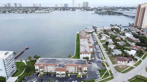 410 Wilma Circle Riviera Beach FL 33404