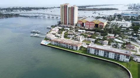 410 Wilma Circle Riviera Beach FL 33404