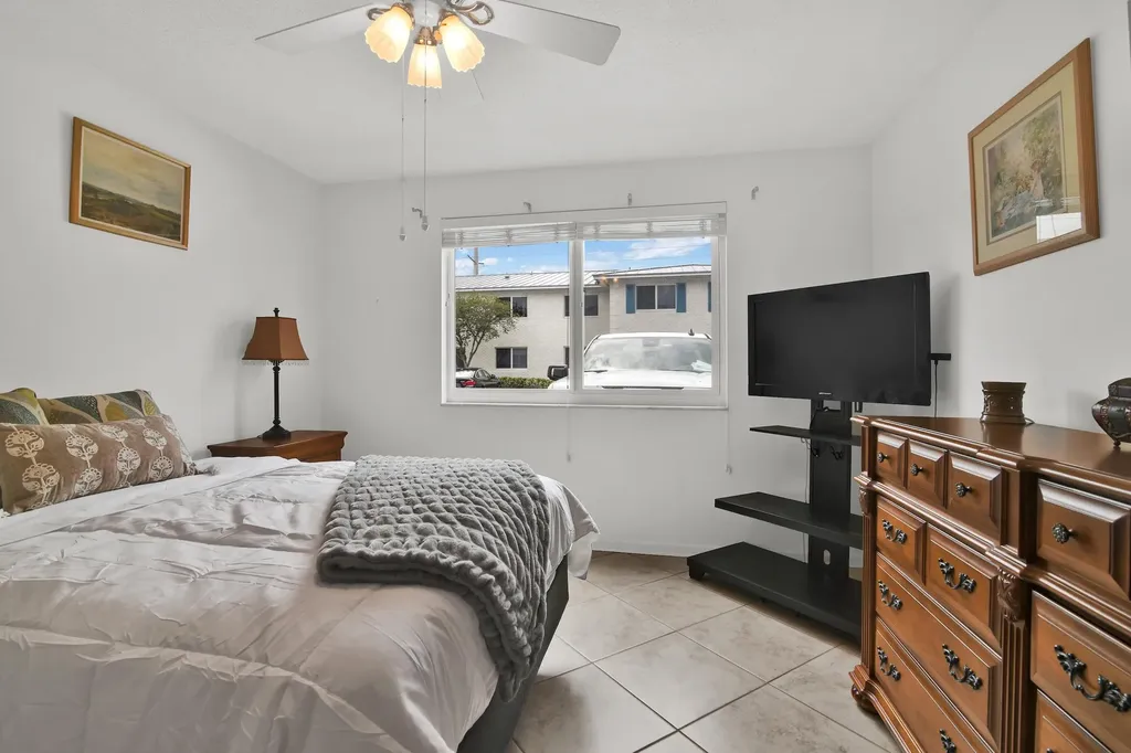 6263 NE 19th Avenue Fort Lauderdale FL 33308