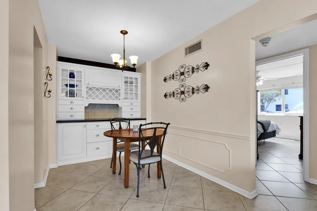 6263 NE 19th Avenue Fort Lauderdale FL 33308