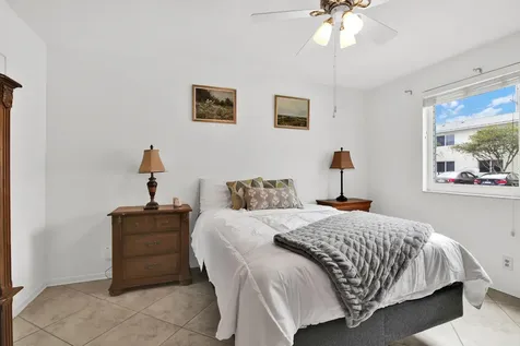 6263 NE 19th Avenue Fort Lauderdale FL 33308