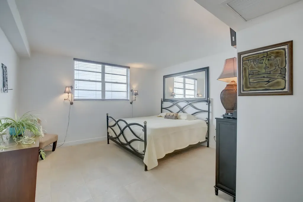 3000 S Ocean Drive Hollywood FL 33019