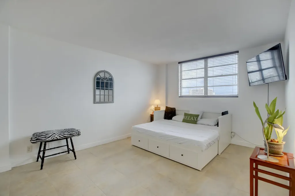 3000 S Ocean Drive Hollywood FL 33019