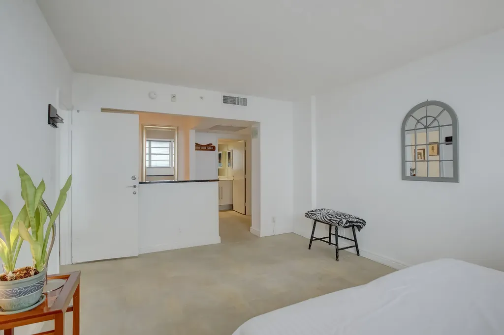3000 S Ocean Drive Hollywood FL 33019