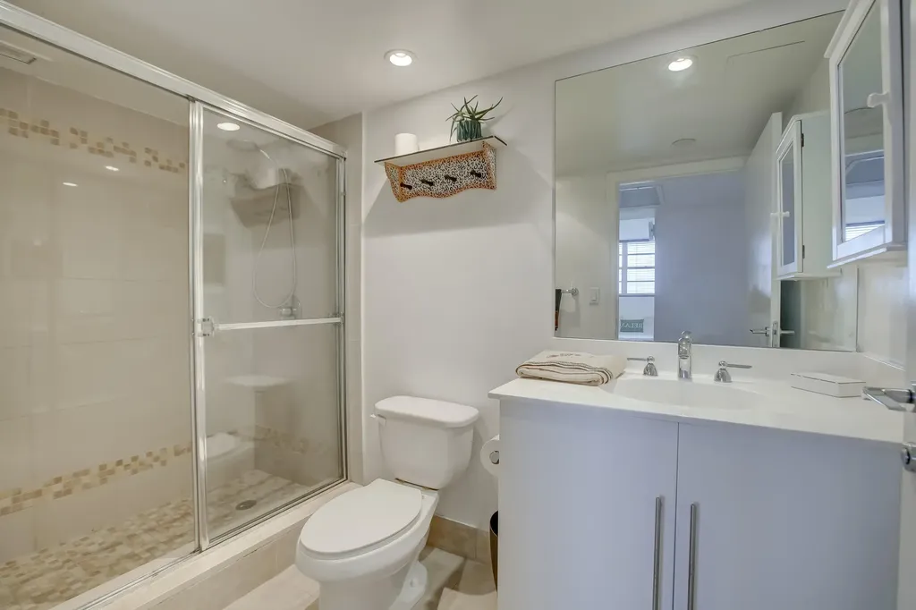 3000 S Ocean Drive Hollywood FL 33019