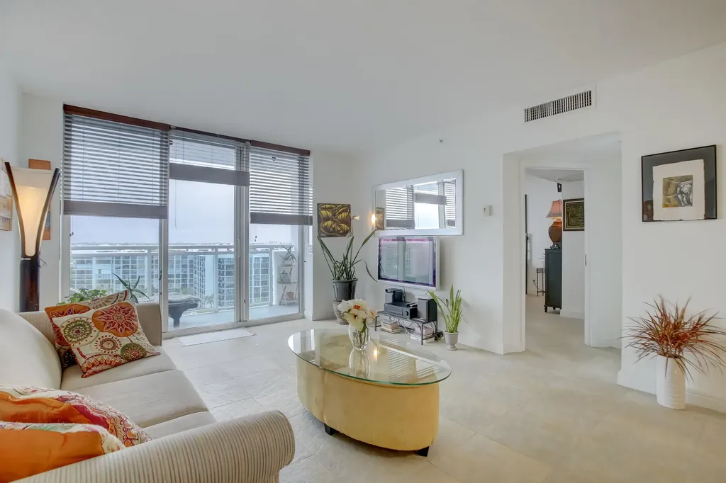 3000 S Ocean Drive Hollywood FL 33019