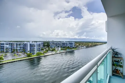 3000 S Ocean Drive Hollywood FL 33019