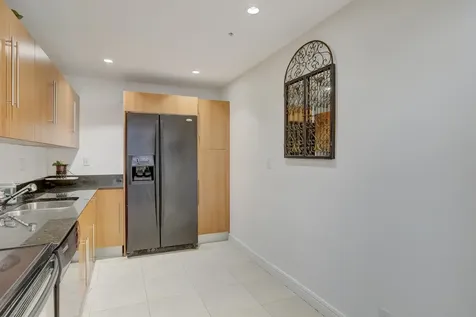 3000 S Ocean Drive Hollywood FL 33019