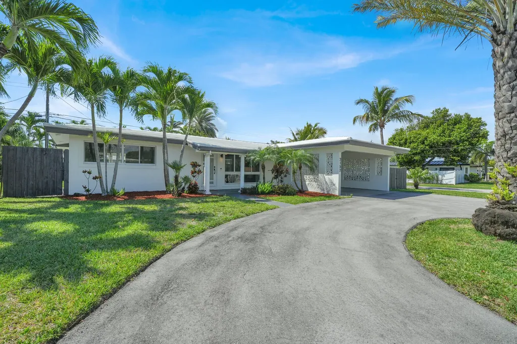 2152 NE 61st Court Fort Lauderdale FL 33308