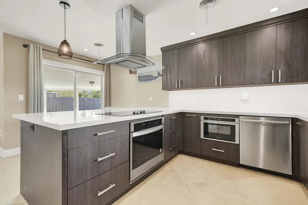 2152 NE 61st Court Fort Lauderdale FL 33308