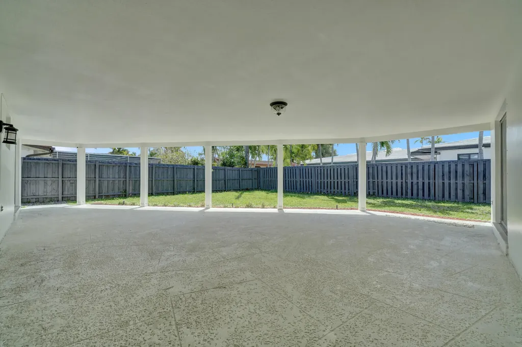 2152 NE 61st Court Fort Lauderdale FL 33308