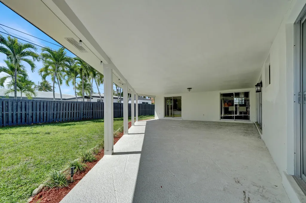2152 NE 61st Court Fort Lauderdale FL 33308