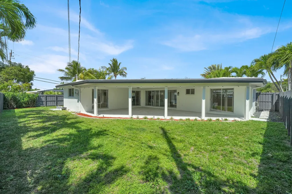 2152 NE 61st Court Fort Lauderdale FL 33308