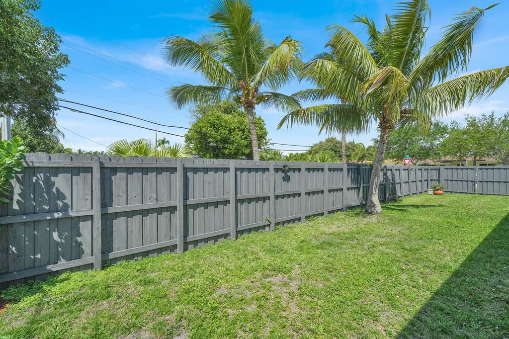 2152 NE 61st Court Fort Lauderdale FL 33308