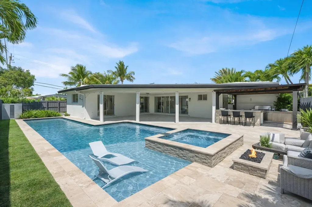 2152 NE 61st Court Fort Lauderdale FL 33308