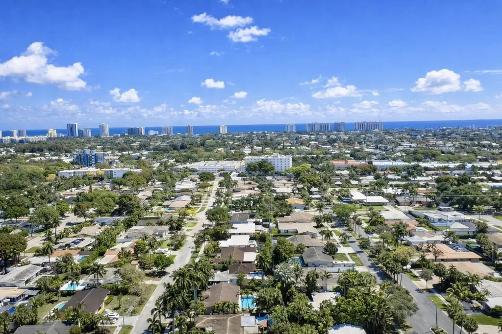 2152 NE 61st Court Fort Lauderdale FL 33308