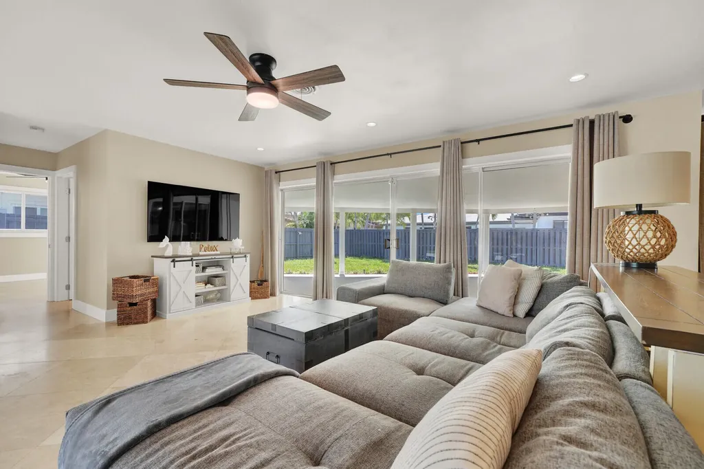 2152 NE 61st Court Fort Lauderdale FL 33308