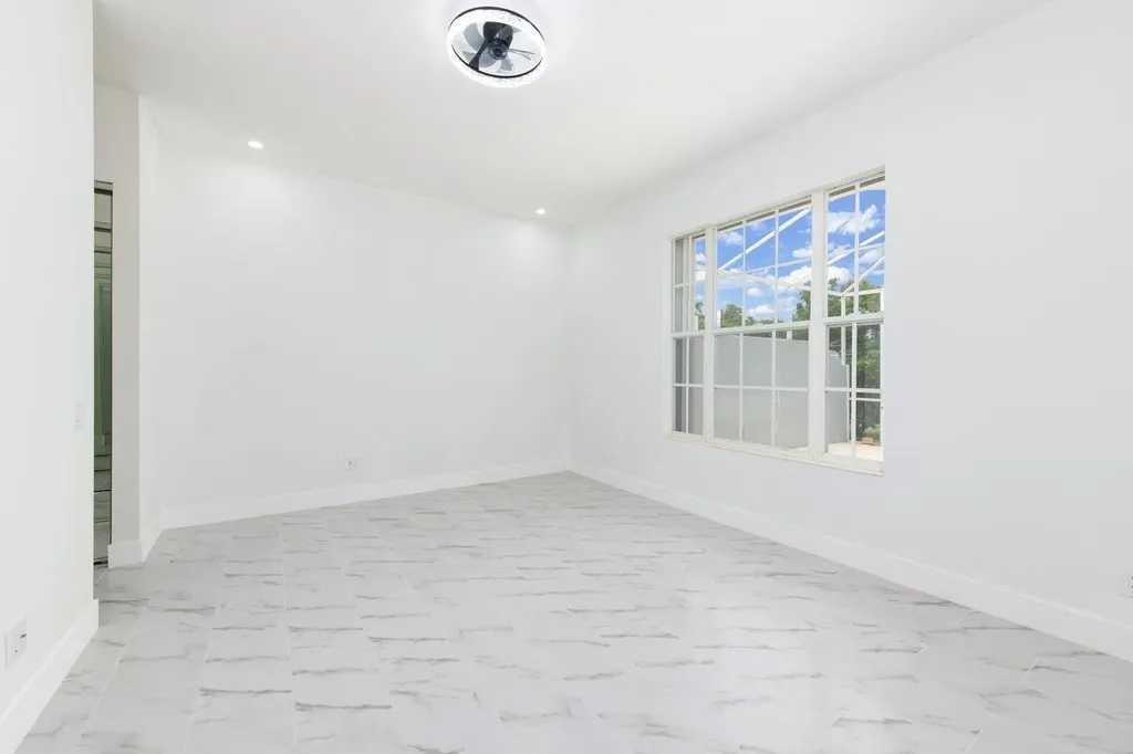 249 NW Bentley Circle Port St Lucie FL 34986