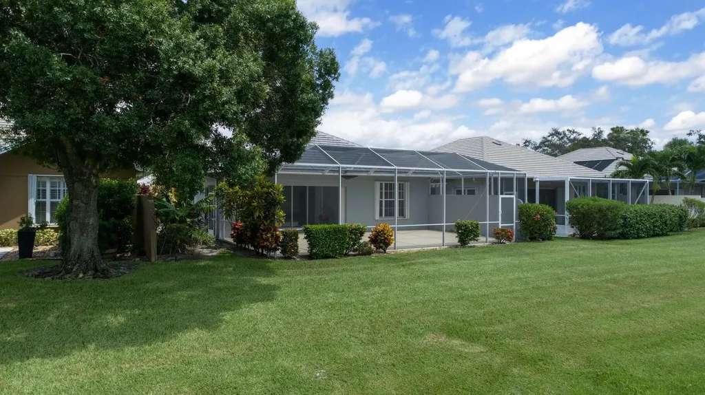 249 NW Bentley Circle Port St Lucie FL 34986