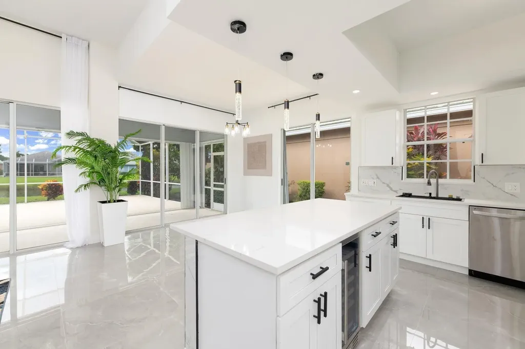 249 NW Bentley Circle Port St Lucie FL 34986