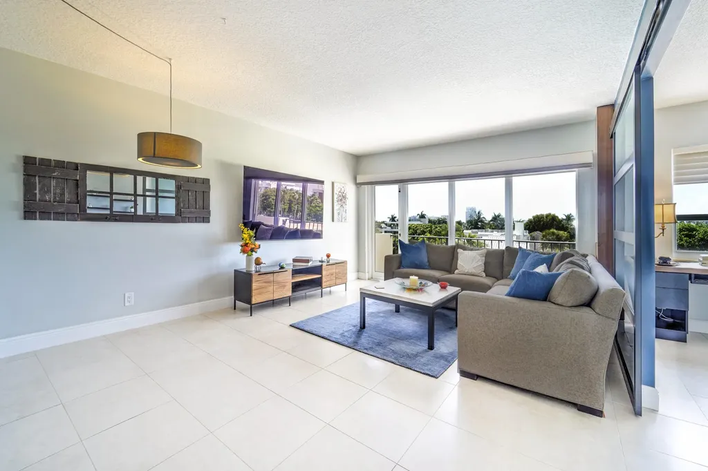 2500 E Las Olas Boulevard Fort Lauderdale FL 33301