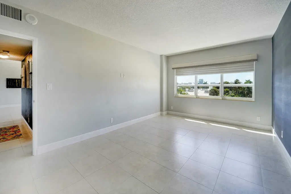 2500 E Las Olas Boulevard Fort Lauderdale FL 33301