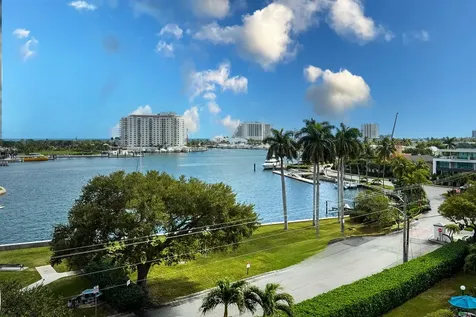 2500 E Las Olas Boulevard Fort Lauderdale FL 33301