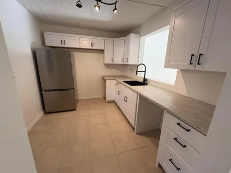 2850 Somerset Drive Lauderdale Lakes FL 33311