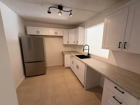 2850 Somerset Drive Lauderdale Lakes FL 33311