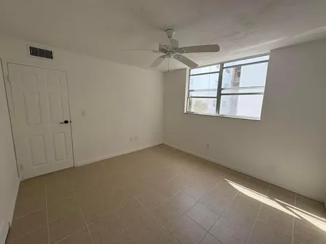 2850 Somerset Drive Lauderdale Lakes FL 33311