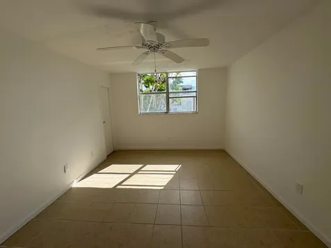 2850 Somerset Drive Lauderdale Lakes FL 33311