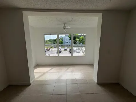 2850 Somerset Drive Lauderdale Lakes FL 33311