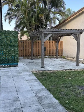 2199 Charleston Weston FL 33326