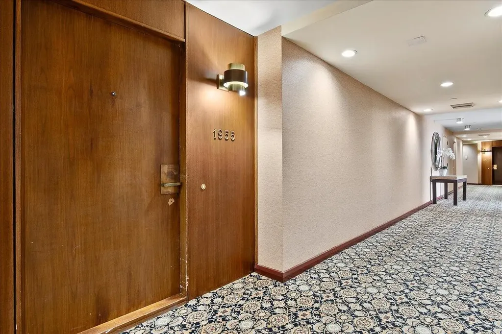 100 Lakeshore Drive North Palm Beach FL 33408
