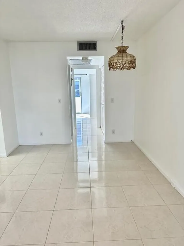 55 Fanshaw B Boca Raton FL 33434