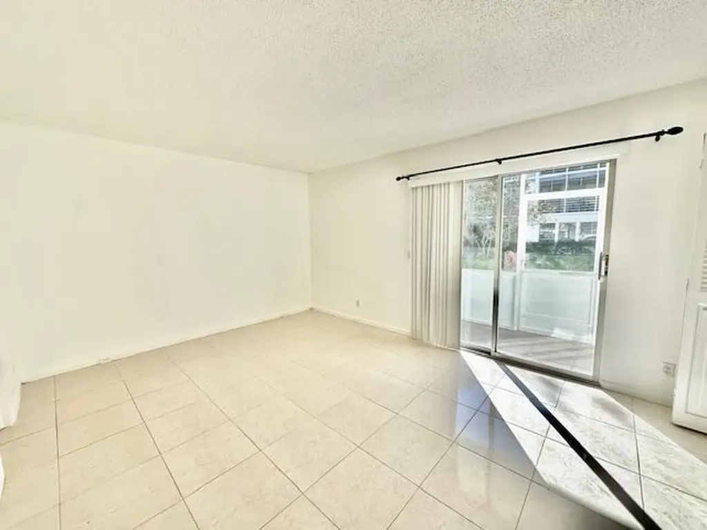 55 Fanshaw B Boca Raton FL 33434