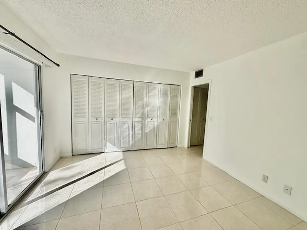 55 Fanshaw B Boca Raton FL 33434