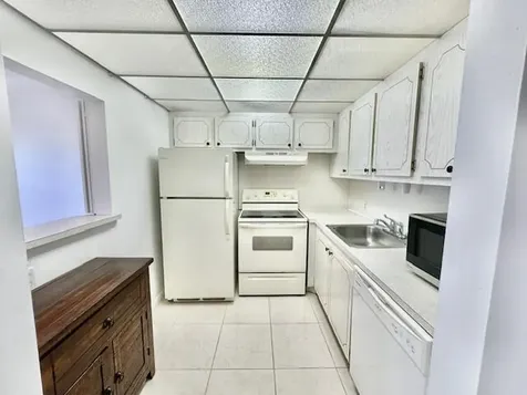 55 Fanshaw B Boca Raton FL 33434