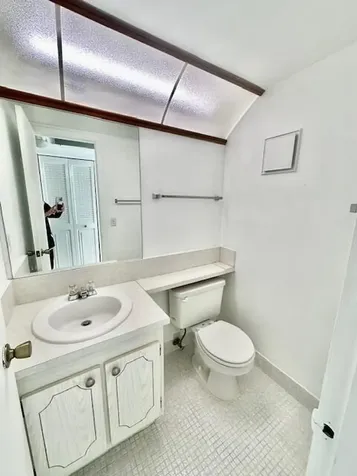 55 Fanshaw B Boca Raton FL 33434
