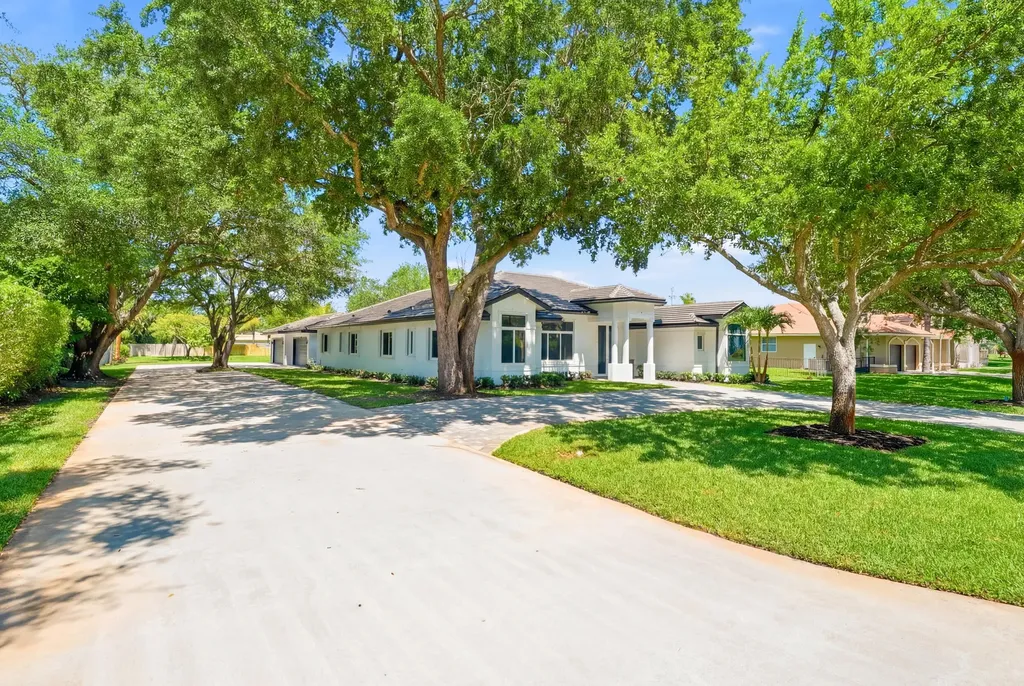 13091 SW 16th Court Davie FL 33325